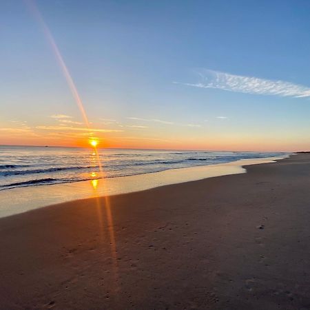 Sandy Shores - 2Br Beach Getaway And Surf Spot Fort Pierce Buitenkant foto